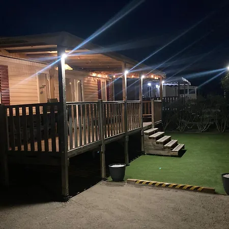 Campingplatz Mobil 4-6 Personnes *